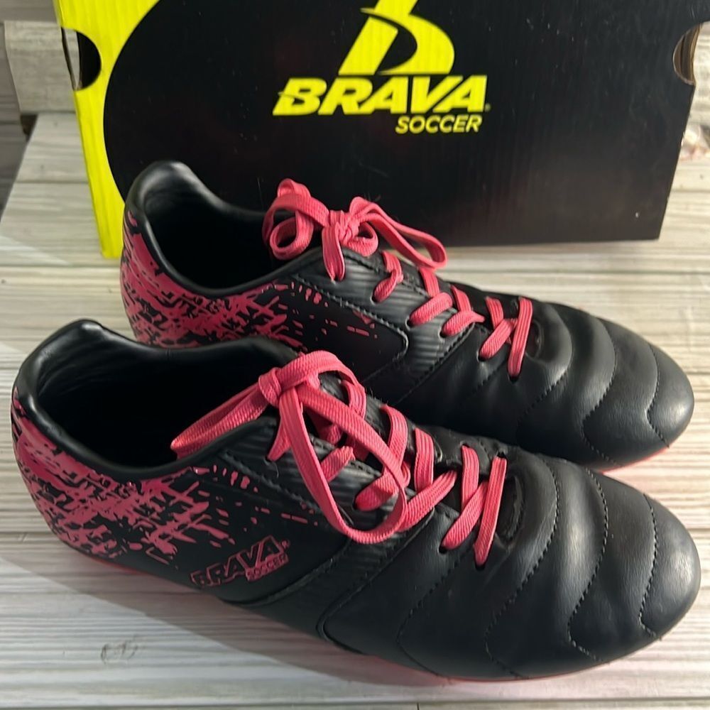 Girls Soccer Shoes